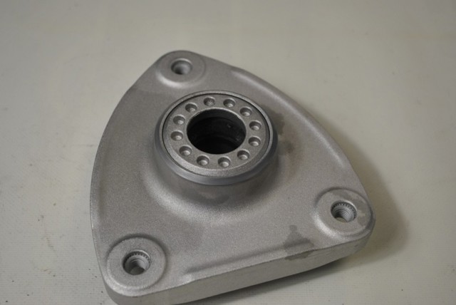 543205NA0C Nissan/Infiniti Подушка амортизатора переднего
