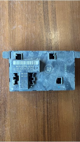 Блок комфорта передней двери Mercedes A2038206426 цена, от 6.35 USD