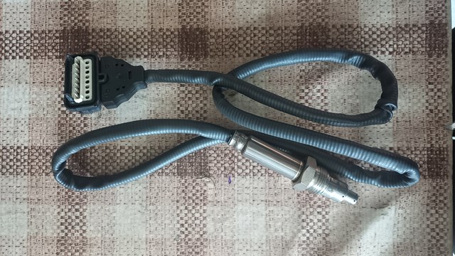 NS11A NGK Sensor de óxidos de nitrógeno NOx trasero original y equivalente