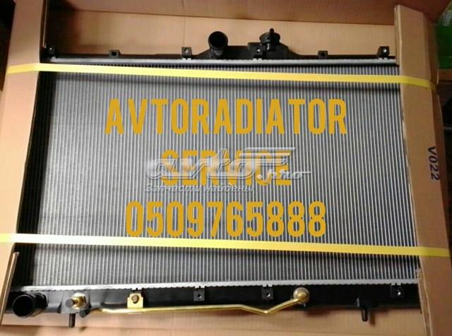 Радиатор охлаждения двигателя на Mitsubishi Galant  