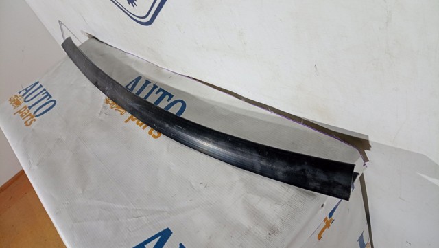 32260538 Volvo Уплотнение решётки радиатора