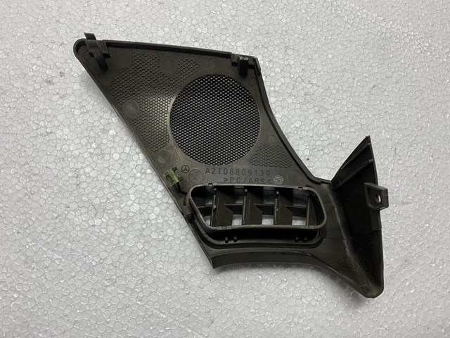  Mercedes A2106809139