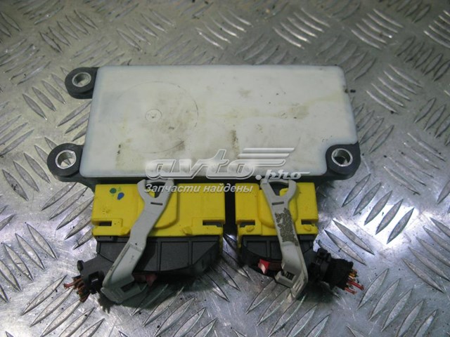 Модуль-процессор управления подушкой безопасности (ЭБУ AIRBAG) 13583431 Opel