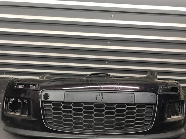 Передний бампер EH1050031 Mazda