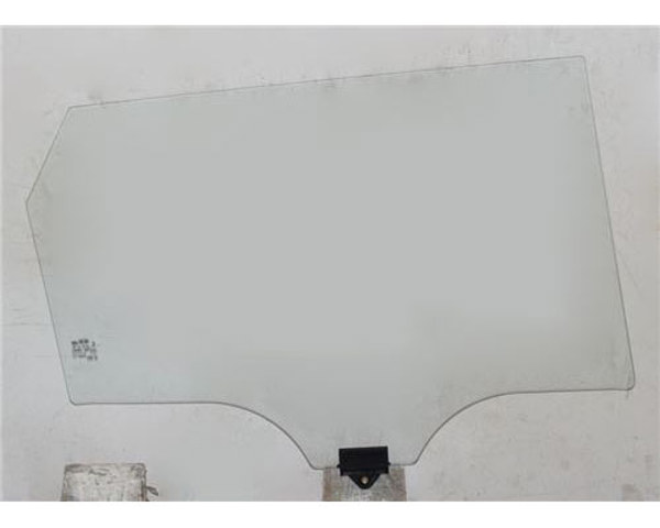 GS4052D303 XYG Стекло двери задней левой