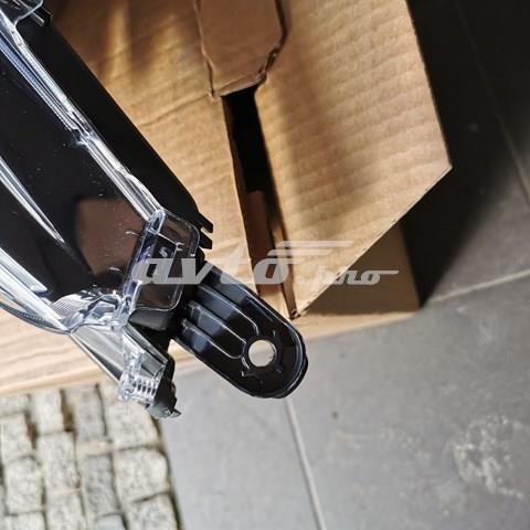 Фары Toyota 8117002S70