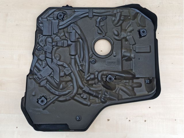 Крышка мотора декоративная BMW 11148676203