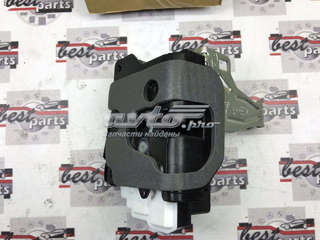 Замок двери задней правой LR070431 Land Rover