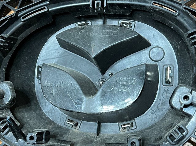 Решетка радиатора KB8C50719 Mazda