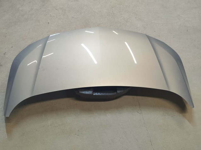 42742018 General Motors Капот