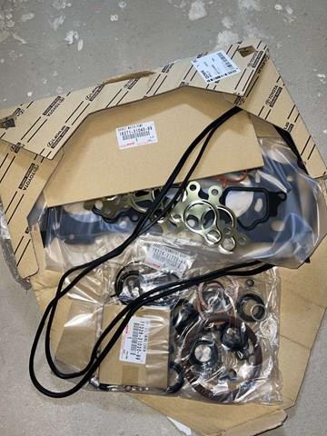 0411131B50 Toyota kit de vedantes de motor completo