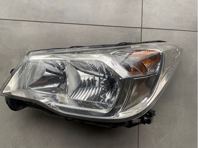 Левая фара 84001SG031 Subaru