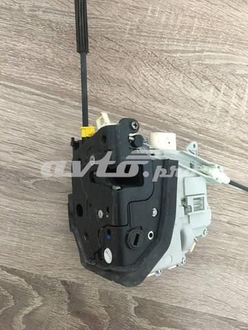 Замок задней правой двери  Porsche 8K0839016E