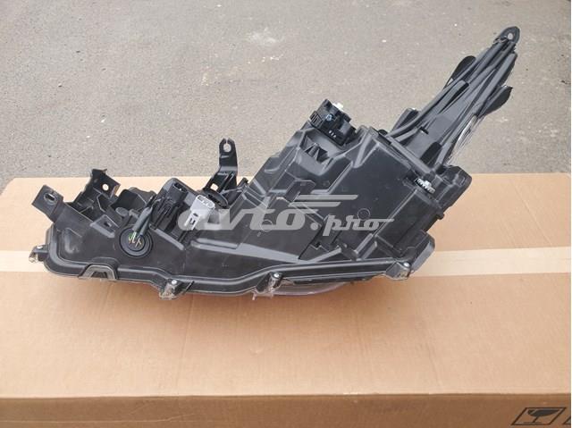 8114502T50 Toyota Фара передняя правая