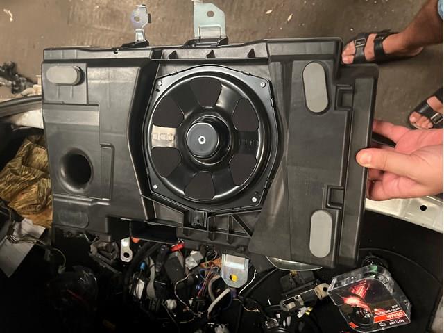  Land Rover BJ3218808EB цена, от 88.69 USD