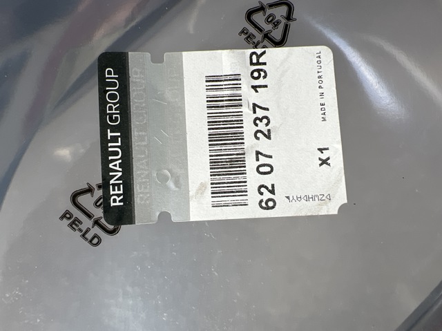 620723719R Renault (RVI) Молдинг решетки бампера переднего
