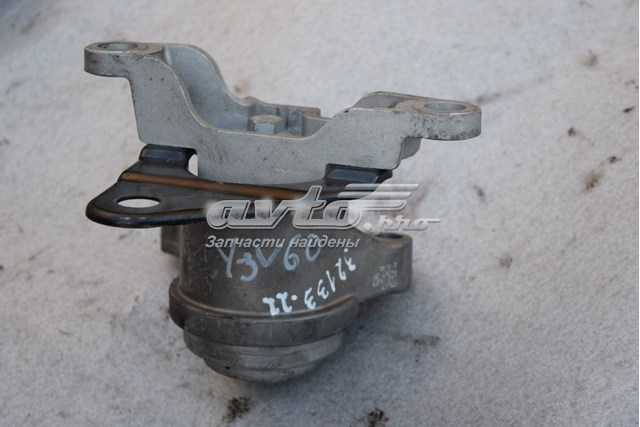 31277689 Volvo coxim (suporte direito de motor)