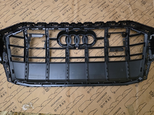Решетка VAG 4M0853651AK