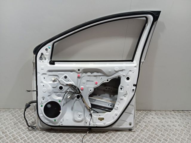 Дверь передняя правая Toyota 67001K0020 цена, от 197.52 USD