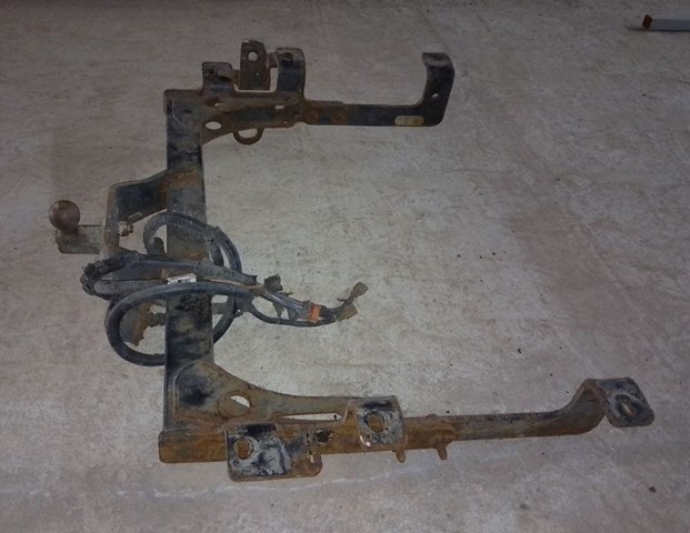  Renault (RVI) 511601949R цена, от 186.23 USD