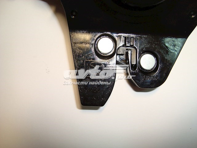  Fecho de tampa de porta-malas (de 3ª/5ª porta traseira) Mazda 3 sedan (BM, BN) (2013 - 2019) 