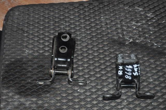 Петля двери задней правой KD5372240A Mazda