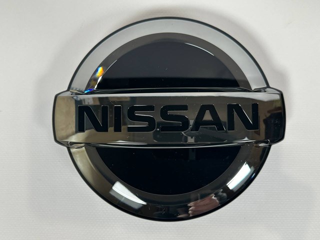 Эмблема решетки радиатора 628906RA0A Nissan/Infiniti