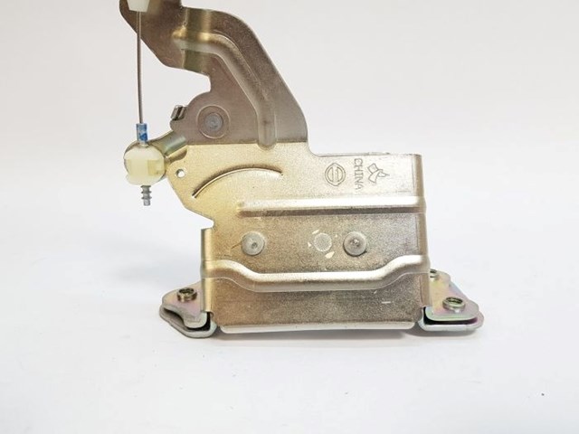 Замок двери боковой сдвижной левой Autotechteile 5051590 цена, от 25.72 USD