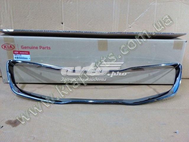 Накладка (рамка) решетки радиатора Hyundai/Kia 863534Y100