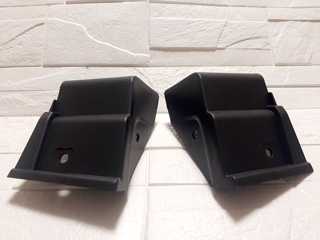 Молдинг передней арки колеса, левый Mazda KB7W51W80B