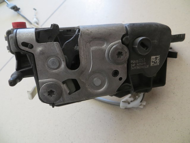 Замок двери задней левой на Citroen C-Elysee  