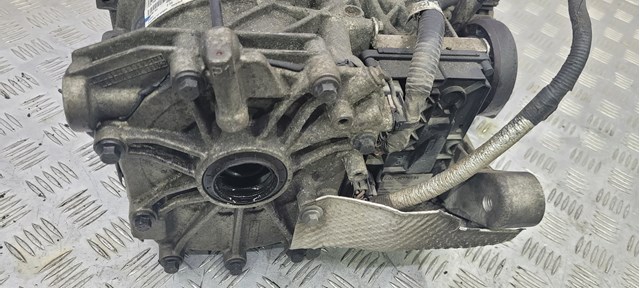 LR061681 Land Rover Редуктор моста заднего