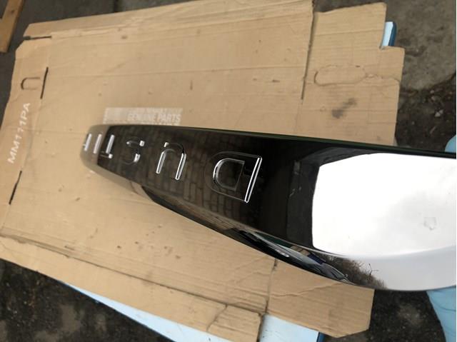 Молдинг двери багажника 848102248R Renault (RVI)
