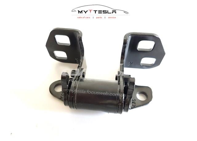 600954900F Tesla Петля двери передней