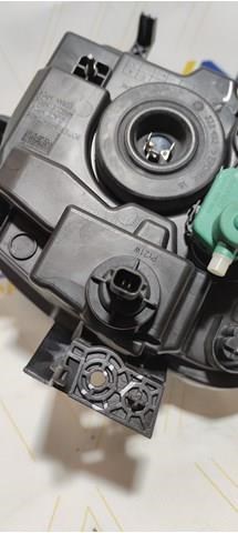Левая фара 260600966R Renault (RVI)