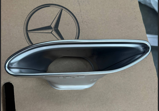 Купить A2234906101 Mercedes Насадка на глушитель