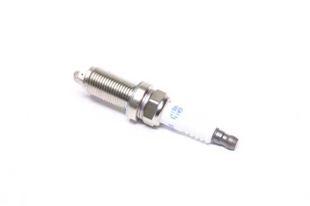 062611000054 Magneti Marelli Свечи зажигания