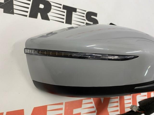 Правое боковое зеркало Nissan/Infiniti 963015RL0B