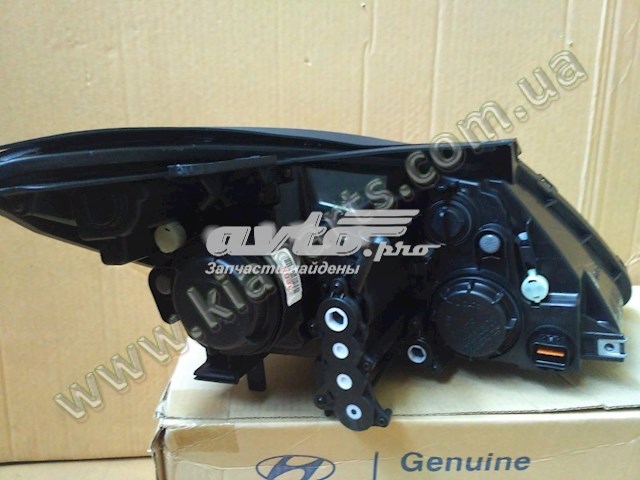 921013J050 Hyundai/Kia Фара