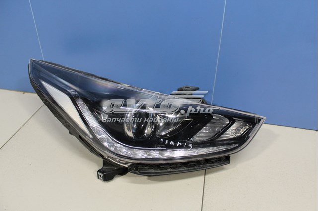 Правая фара 92102H5100 Hyundai/Kia