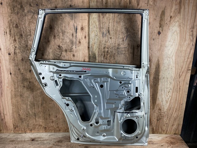 Дверь задняя, левая Subaru 60409AJ1119P цена, от 101.58 USD