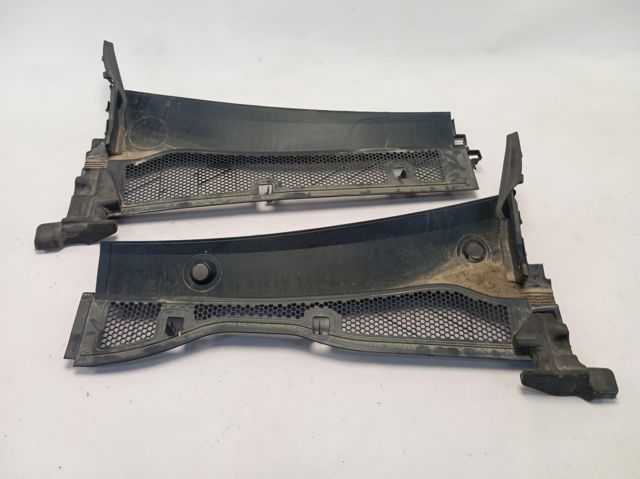 98207944XT Peugeot/Citroen Водосток лобового стекла, жабо