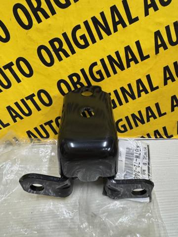 KB7W72240 Mazda Завеса двери задней правой