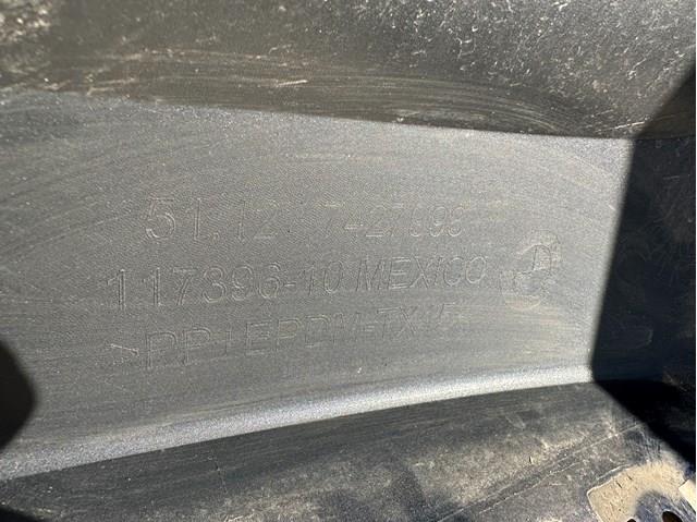 7427998 BMW 