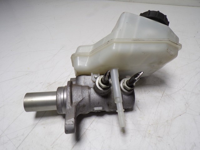 Купить LR061403 Land Rover Главный тормозной цилиндр