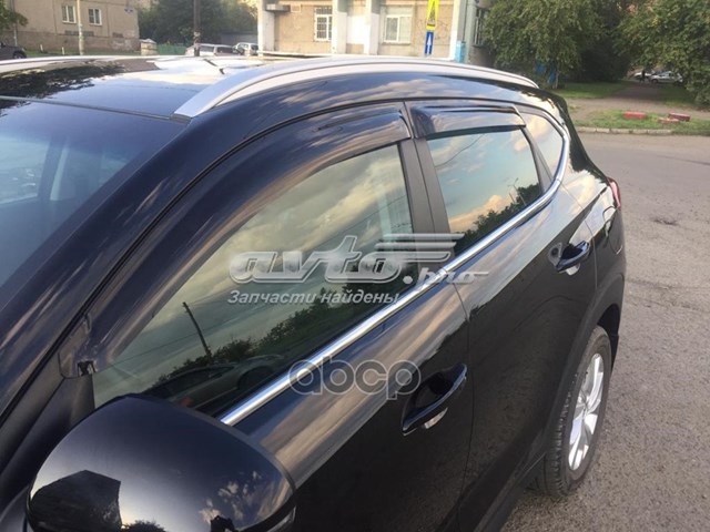 Спойлер на капот на Hyundai Tucson III TL