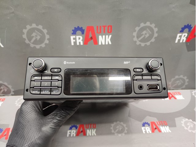 281153959R Renault (RVI) Радиоприемник