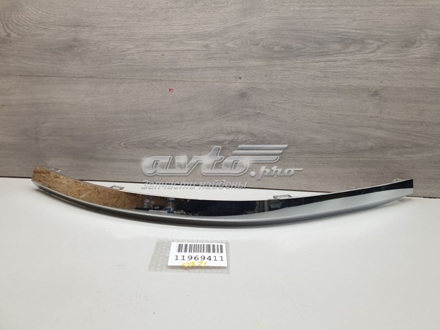 Moldura esquerda do pára-choque traseiro 760853841 VAG