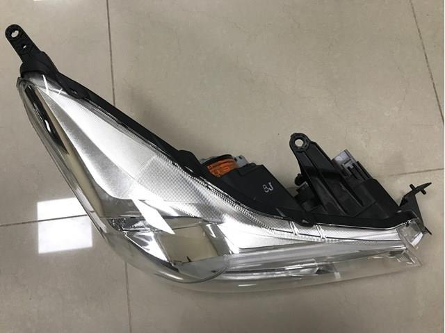 84001SG021 Subaru Фара передняя правая