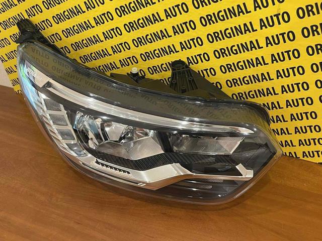 Правая фара 260105660R Renault (RVI)